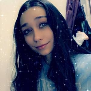 Meet your Posher, Chenoa